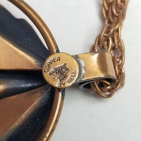 Vintage Bell Trading Post Copper Round Leaf Design Pendant Necklace, estate - Picture 3 of 9
